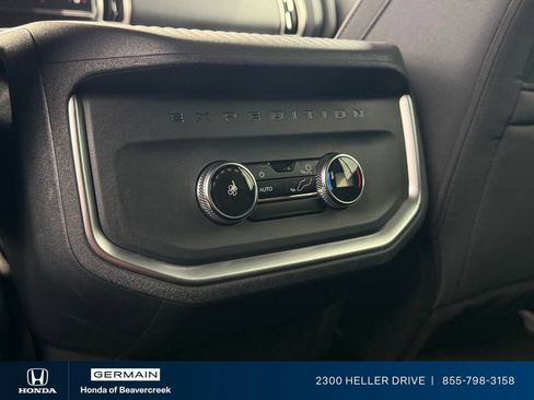 Used 2025 Ford Expedition Active AWD/4WD image 28