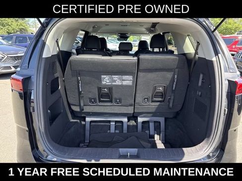 Used 2023 Kia Carnival LX FWD image 12