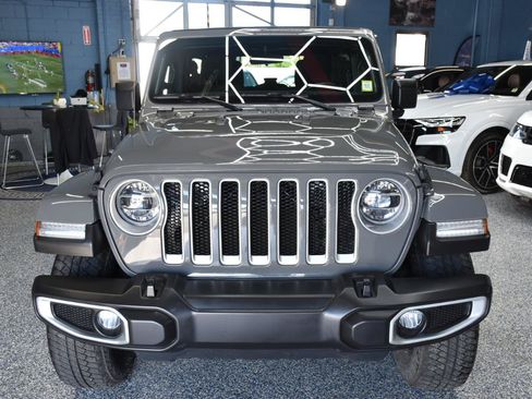 Used 2021 Jeep Wrangler Unlimited Sahara w/ LED Lighting Group AWD/4WD image 11