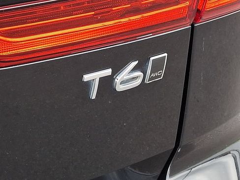 Used 2018 Volvo XC60 T6 Momentum w/ Convenience Package AWD/4WD image 25