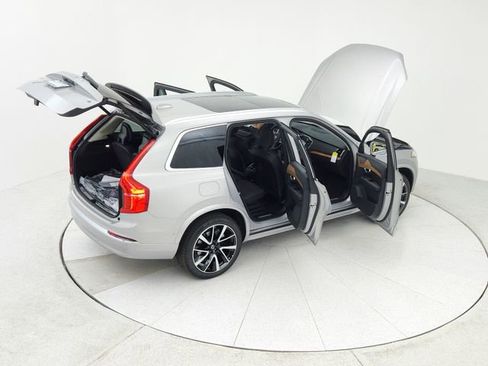 New 2025 Volvo XC90 B6 Plus w/ Protection Package Premier image 16