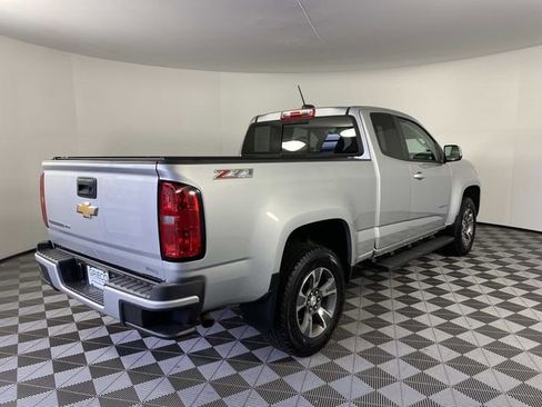Used 2017 Chevrolet Colorado Z71 AWD/4WD image 10