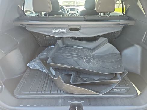 Used 2021 Chevrolet Equinox LT w/ LPO, Floor Liner Package FWD image 9