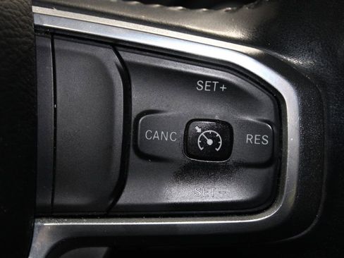 Used 2021 RAM 1500 Laramie RWD image 24