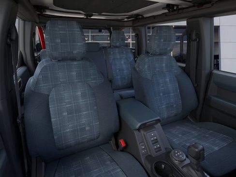 New 2025 Ford Bronco Heritage Edition image 10