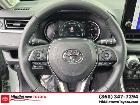 Certified 2023 Toyota RAV4 XLE Premium AWD/4WD image 17