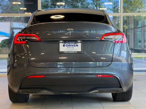 Used 2021 Tesla Model Y Long Range AWD/4WD image 6