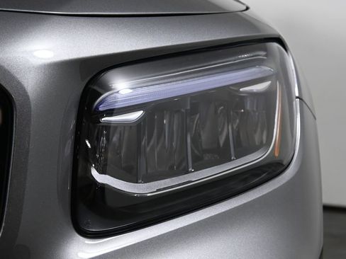 New 2026 Mercedes-Benz GLB 250 4MATIC image 11