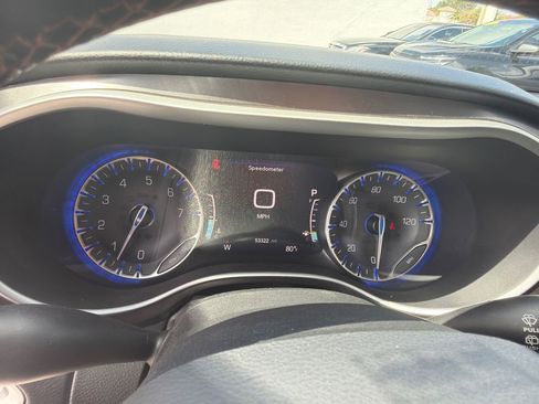 Used 2020 Chrysler Pacifica Touring-L Plus image 23