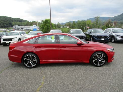 Certified 2018 Honda Accord Sport image 4