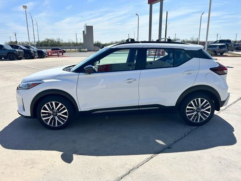 Certified 2023 Nissan Kicks SR w/ SR Premium Package image 4