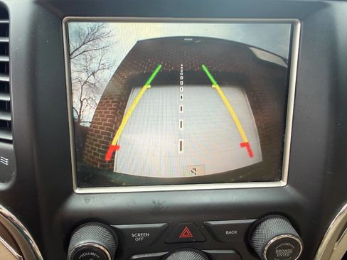 Used 2016 Jeep Grand Cherokee Limited image 26