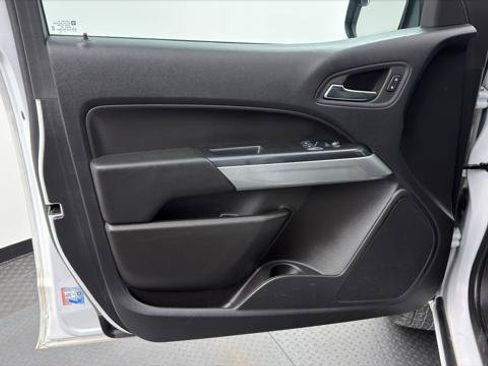 Used 2022 Chevrolet Colorado LT w/ Fleet Safety Package RWD image 14