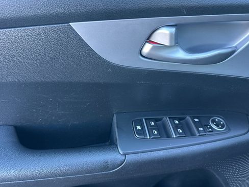 Used 2024 Kia Forte LXS FWD image 10