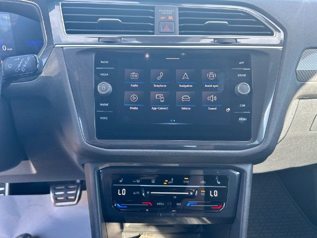 Used 2023 Volkswagen Tiguan SE R-Line AWD/4WD image 16