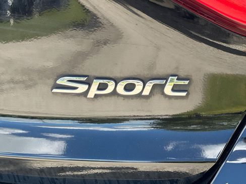 Used 2015 Hyundai Sonata Sport w/ Option Group 04 FWD image 9