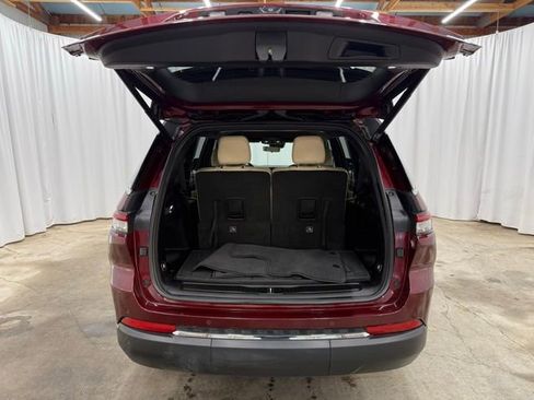 Used 2023 Jeep Grand Cherokee L Limited w/ Luxury Tech Group II image 24