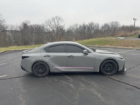 Used 2022 Lexus IS 500 image 2