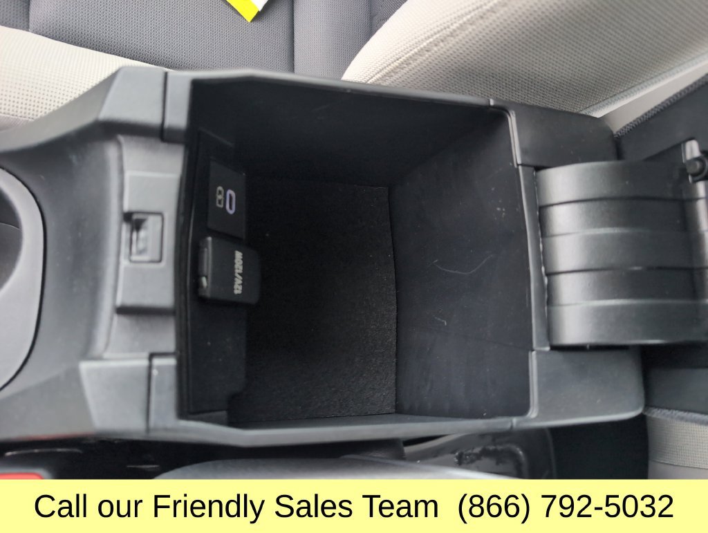 Used 2025 Toyota Corolla LE FWD image 24