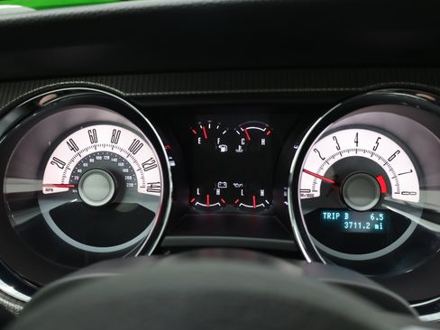 Used 2010 Ford Mustang GT Premium RWD image 10