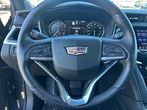 Used 2023 Cadillac XT6 Premium Luxury AWD/4WD image 16