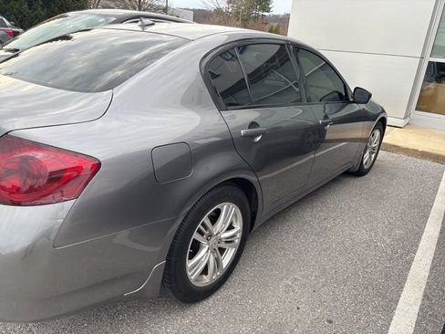Used 2013 INFINITI G37 Journey w/ Premium Pkg image 4