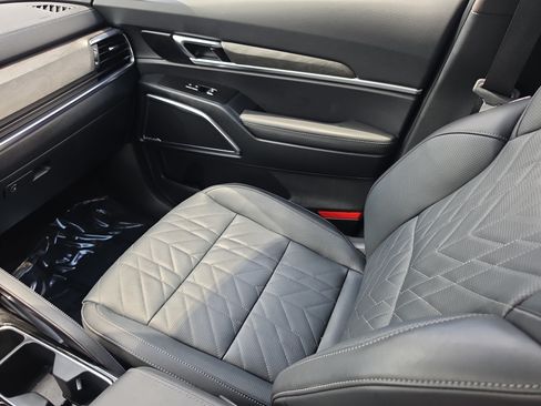 Certified 2025 Kia Telluride SX Prestige X-Line AWD/4WD image 16