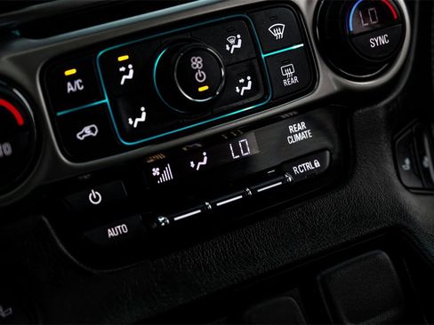 Used 2019 Chevrolet Tahoe LT image 24