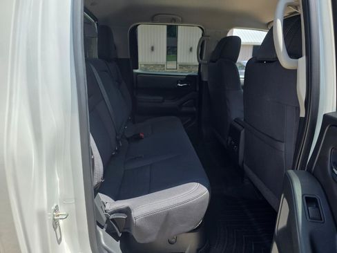Used 2023 Nissan Frontier SV w/ SV Convenience Package AWD/4WD image 22