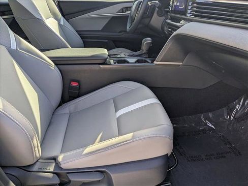 Used 2025 Toyota Camry SE image 20