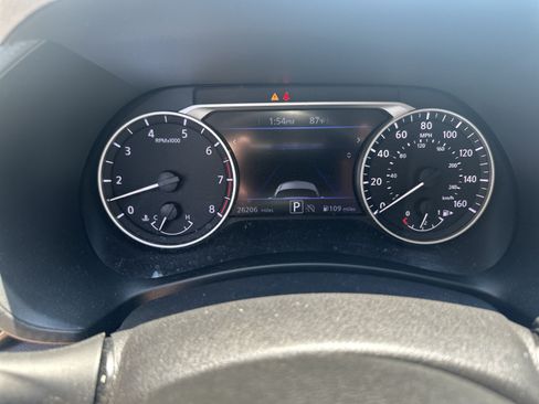 Used 2024 Nissan Sentra SR w/ SR Premium Package FWD image 14
