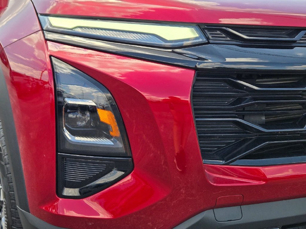 Used 2026 Chevrolet Equinox RS w/ Convenience Package III FWD image 2