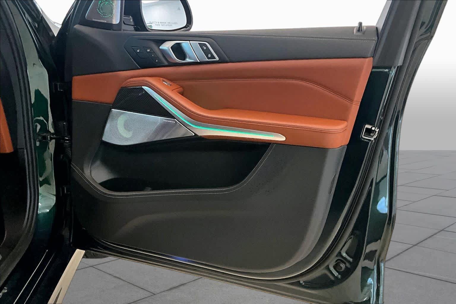 Used 2025 BMW ALPINA XB7 AWD/4WD image 21