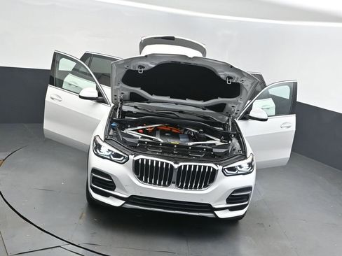 Certified 2022 BMW X5 xDrive45e w/ Premium Package image 55