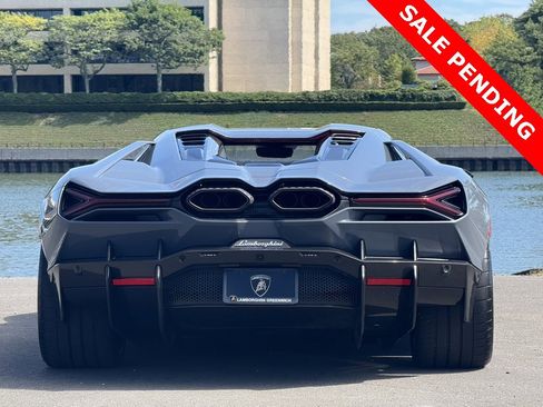 Used 2024 Lamborghini Revuelto image 5