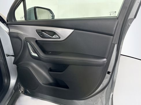 Used 2025 Chevrolet Blazer LT FWD image 29
