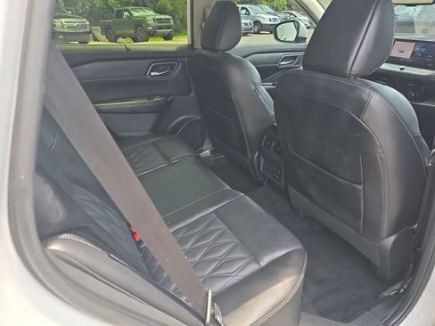 Used 2024 Nissan Rogue Platinum w/ Platinum Premium Package FWD image 15
