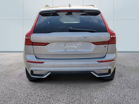 Used 2025 Volvo XC60 B5 Plus image 5