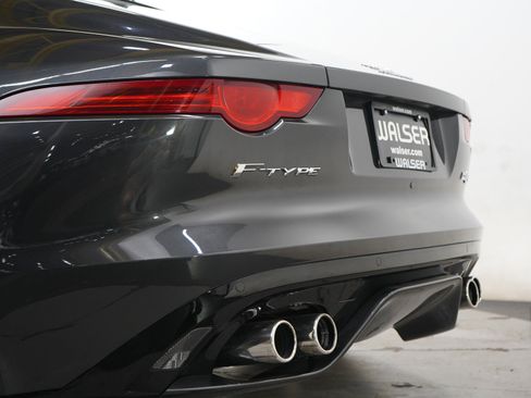 Used 2017 Jaguar F-TYPE R AWD/4WD image 12