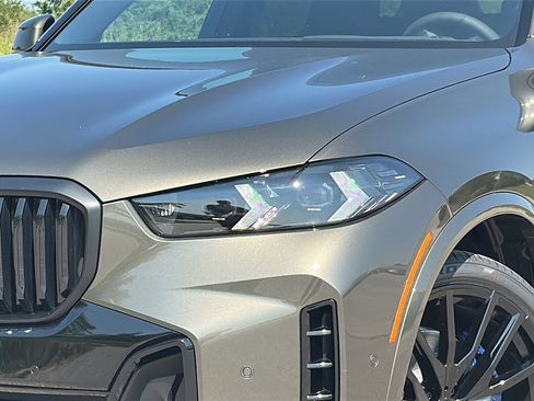 New 2026 BMW X5 sDrive40i w/ M Sport Package image 4