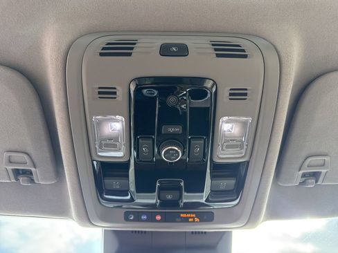 Used 2025 Cadillac Escalade Sport Platinum AWD/4WD image 34