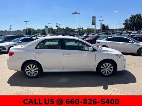 Used 2012 Toyota Corolla LE FWD image 4