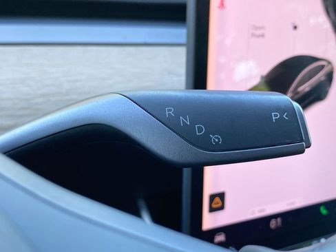 Used 2018 Tesla Model 3 Mid Range image 13