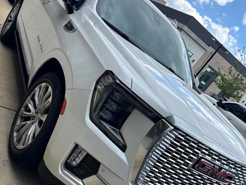 Used 2022 GMC Yukon Denali w/ Denali Premium Package image 1
