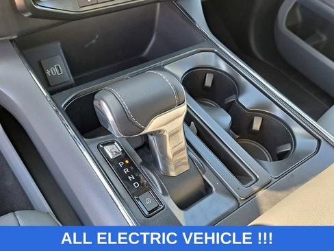 New 2025 Ford F150 Lightning Flash AWD/4WD image 11
