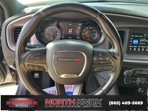 Used 2019 Dodge Charger SXT image 8