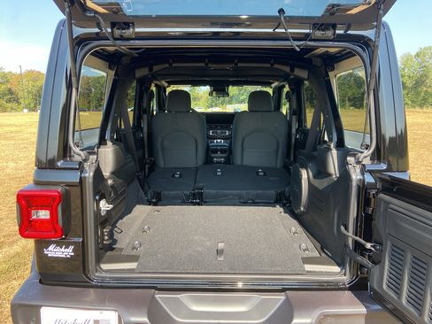 New 2025 Jeep Wrangler Sport S image 32