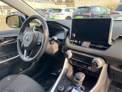 New 2025 Toyota RAV4 XLE image 12