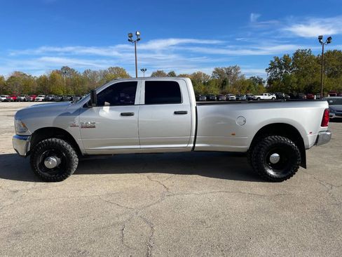 Used 2016 RAM 3500 Tradesman w/ Chrome Appearance Group image 2