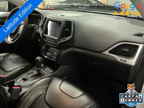 Used 2022 Jeep Cherokee Latitude AWD/4WD image 11